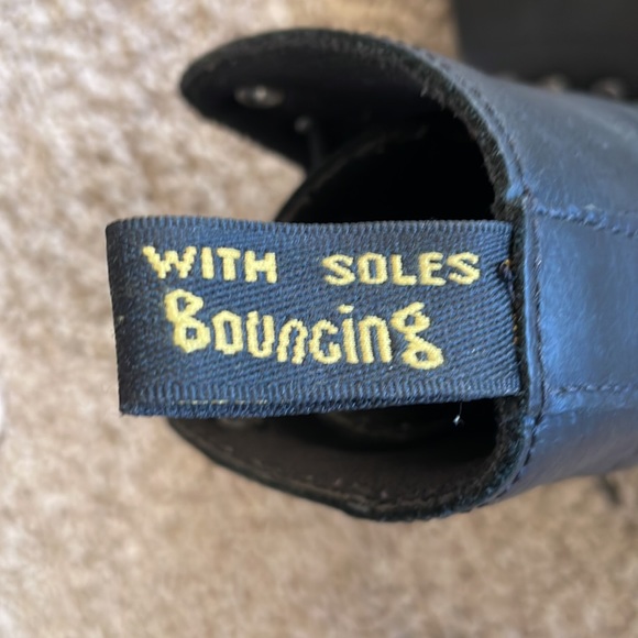 Dr Marten Great Condition  Ankle Boots - Picture 7 of 7